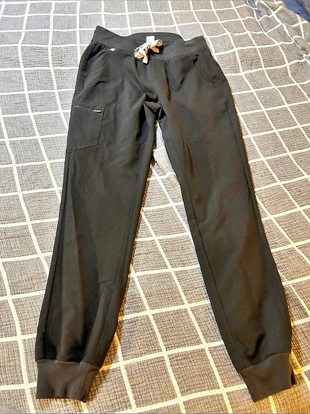 FIGS Technical Collection Scrub Set Black Scrub Set Size Medium